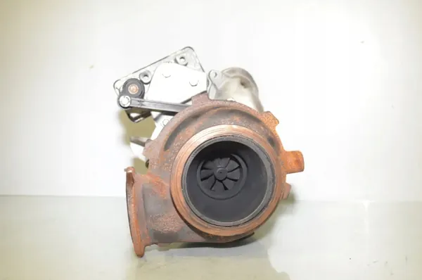 Gebruikte turbo OEM 11657823270 voor BMW 5 Serie image 4