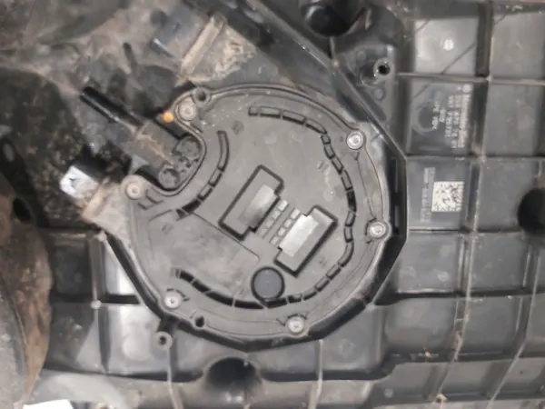 TANK ADBLUE MERCEDES GLC W253 A2534707401 image 4