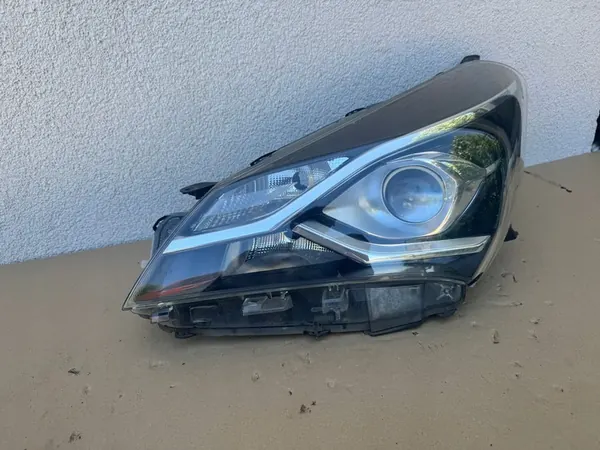 FARO DIANTEIRO ESQUERDO TOYOTA YARIS III 81170-0DA30 image 2