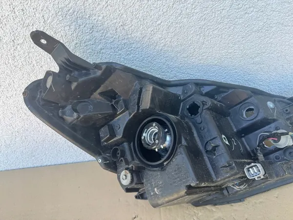 FARO DIANTEIRO ESQUERDO TOYOTA YARIS III 81170-0DA30 image 5