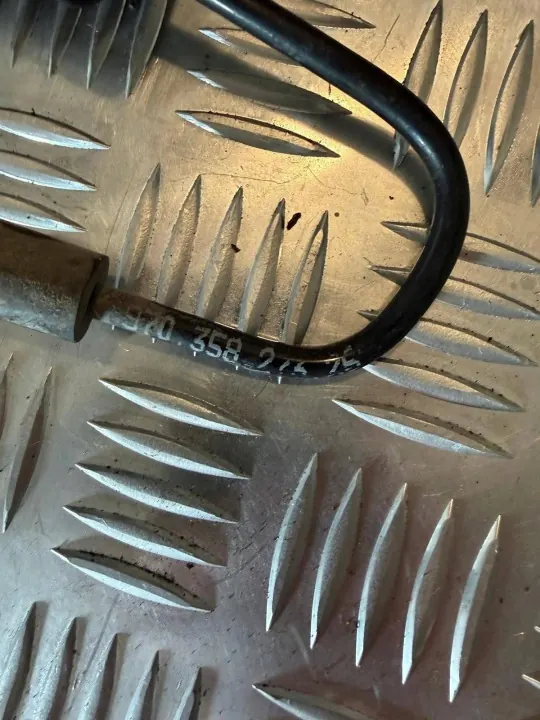 Porsche Vakuumbromsslang OEM 97035827326 image 3