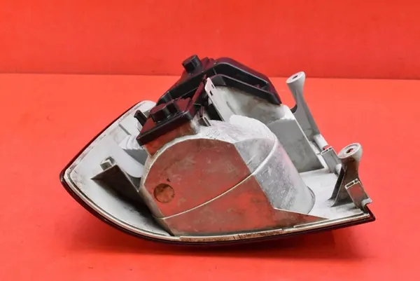 Höger bakljus 1T0945096N VW Touran 06-10 image 6