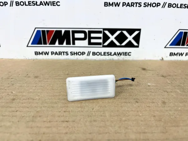 BMW 5A42419 Innenbeleuchtung - Gebrauchtes OEM-Teil image 2