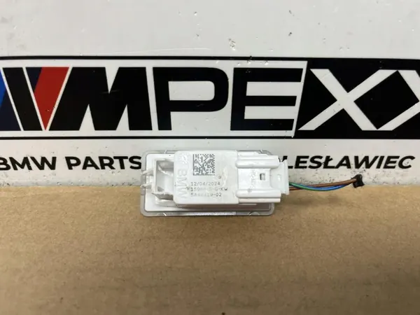 BMW 5A42419 Innenbeleuchtung - Gebrauchtes OEM-Teil image 3