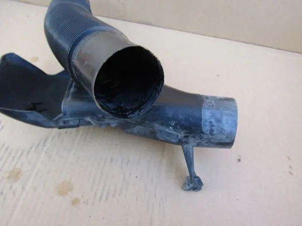 Mercedes W124 inlaatslang OEM 6020940182 image 3
