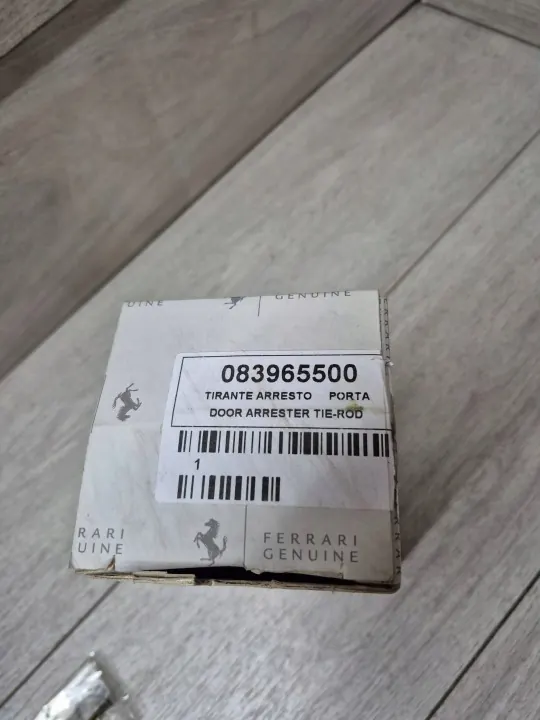 Ferrari 812 Deurstop Rechts OEM 83965500 image 4