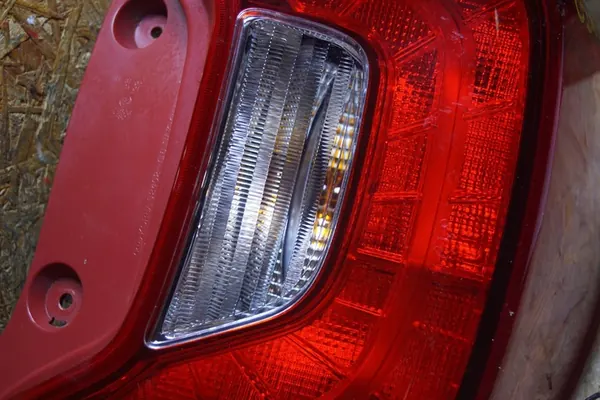 Luz trasera izquierda Kia Picanto III image 4