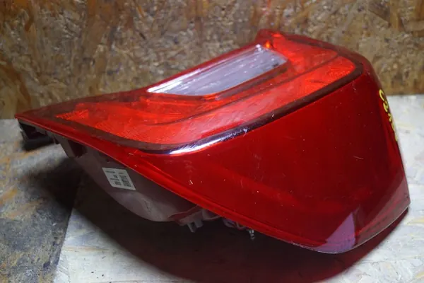 Luz trasera izquierda Kia Picanto III image 6