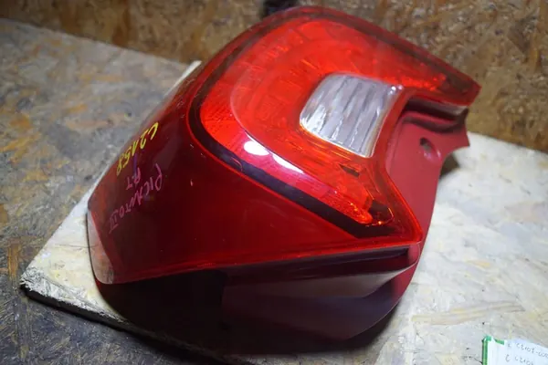 Luz trasera izquierda Kia Picanto III image 8