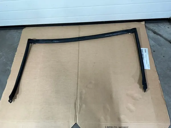 OEM A2307200978 etutuuletin tiiviste Mercedes SL R230:lle image 2