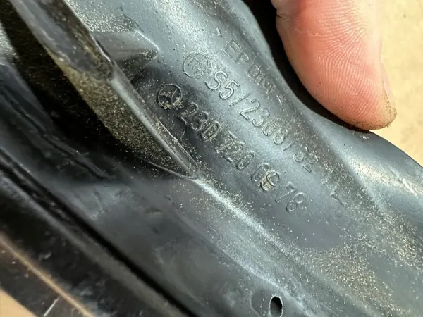 OEM A2307200978 etutuuletin tiiviste Mercedes SL R230:lle image 4