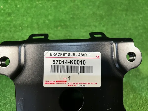 TOYOTA YARIS IV VASEN ETUVAHINGON ALUE 57014-K0010 image 4