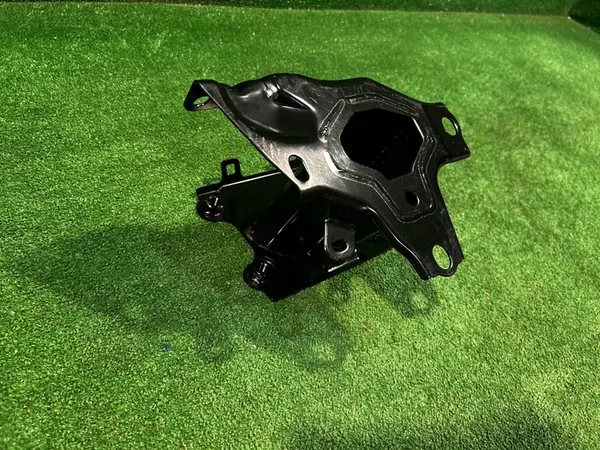 TOYOTA YARIS IV VASEN ETUVAHINGON ALUE 57014-K0010 image 7