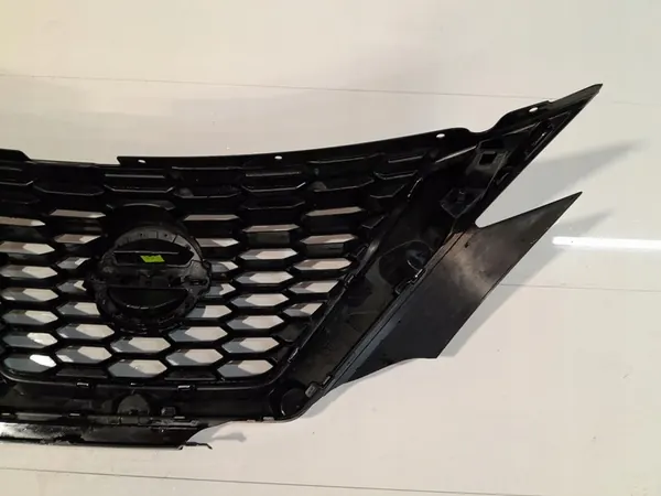 Nissan Juke II F16 Grill Chrome 623106PA0A 623106PA0B image 6