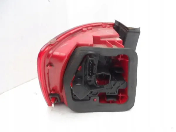 Luz Trasera Derecha VW Jetta 5C USA 5C6945096D image 3