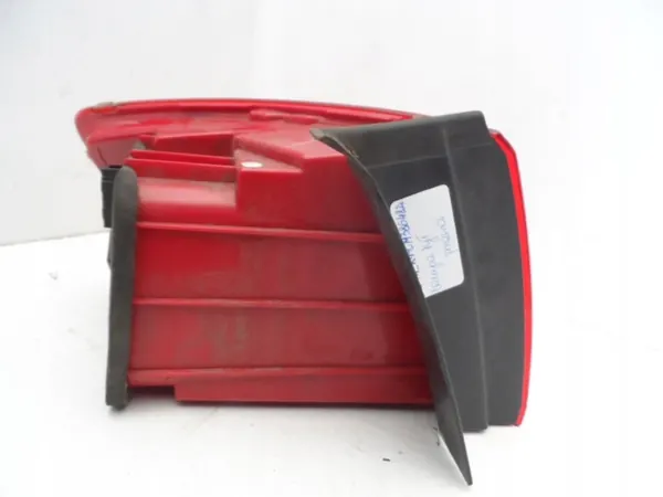 Luz Trasera Derecha VW Jetta 5C USA 5C6945096D image 4