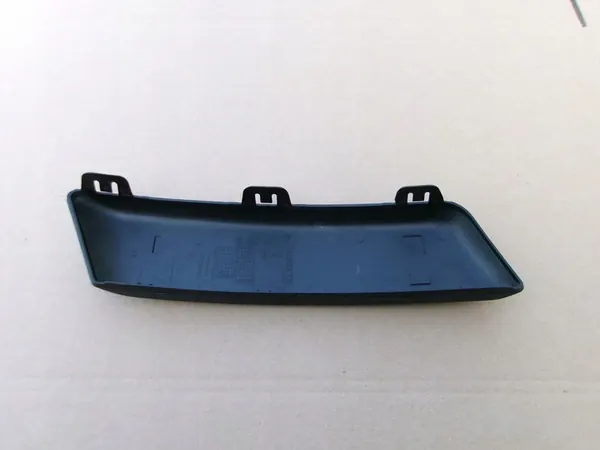 Vasen etupuskuri Renault Megane III 08-12 image 2