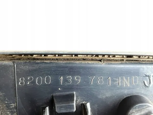 Renault Scenic 2 achterkleplijst OEM 8200139781 image 9