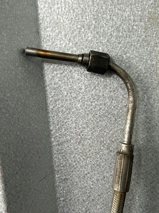 Tuyau d'injection AdBlue DAF image 2