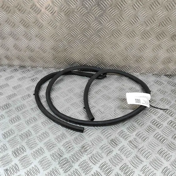 Joint de capot OEM 9841365180 pour Peugeot 3008 III image 2