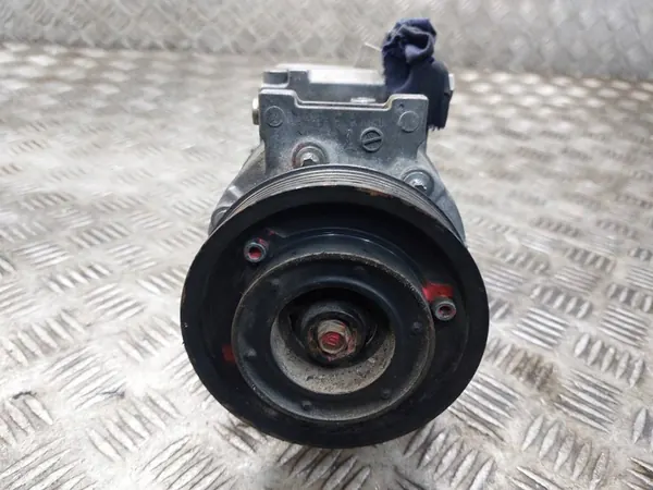 Ilmastointikompressori Skoda Octavia II 2.0 TDI 1K0820803H image 3