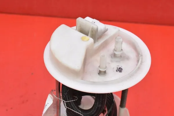 Bomba de combustível Fiat Bravo 2 II 1.4 T-JET 150 KM OEM 51807373 image 2