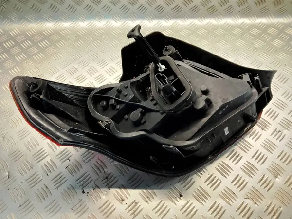 CITROEN DS3 1.6 HDI Lámpara Trasera Derecha 9676973380 image 2