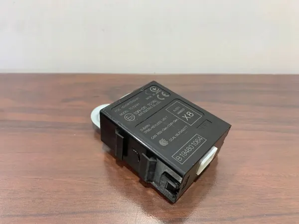 Subaru Keyless Start Modul OEM 10R0510182 image 2