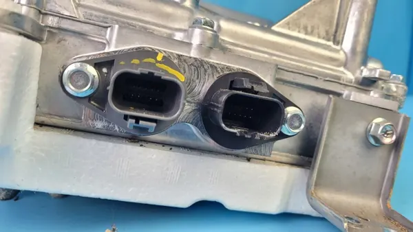 Mitsubishi OEM 9410A163 Muunnin Outlander III PHEV:lle image 3