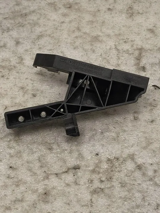 Support de phare avant droit Mercedes W205 A2056203501 image 2