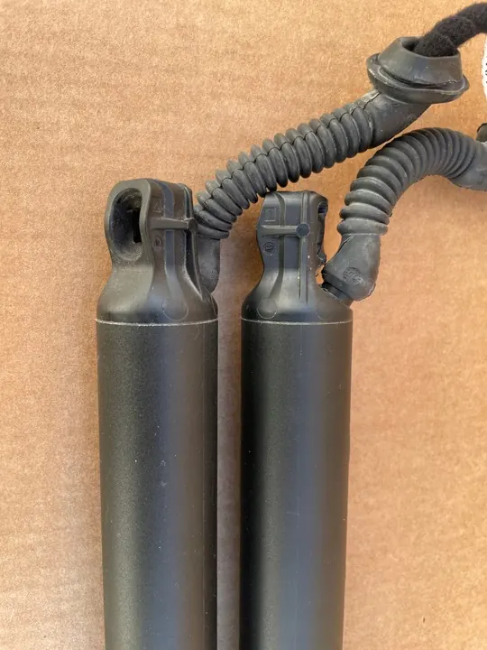 Elektrisk baklucka aktuator Skoda Kodiaq 2 st image 2