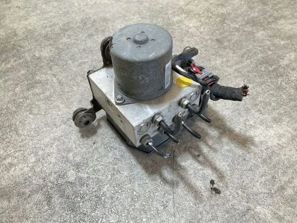 Pompe ABS OEM 54085772J pour Audi 2.0L Diesel image 2