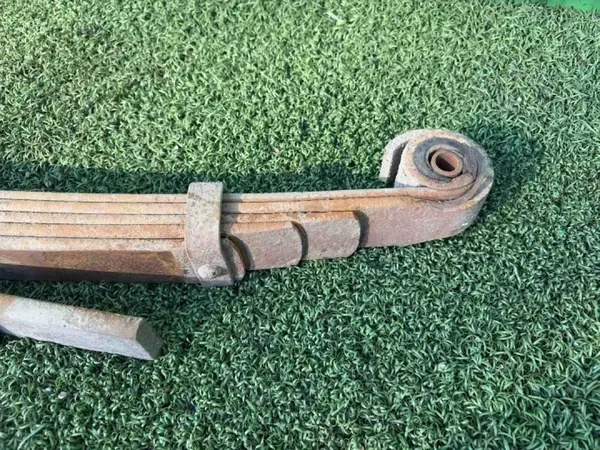 Hinterfeder OEM 93812674 für Iveco Daily 3. Generation image 7