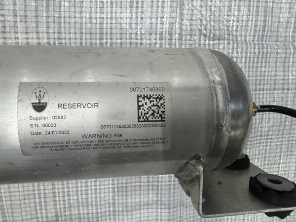 Maserati Granturismo Federungskompressor OEM 6701727170 image 3