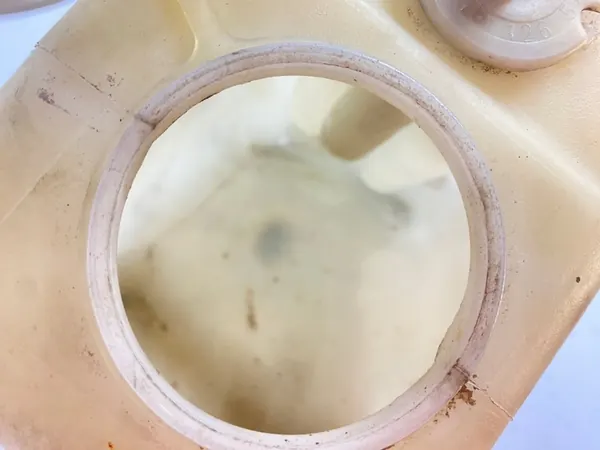 Lämmin tuulilasinpesunesteen säiliö Mercedes W124 image 9