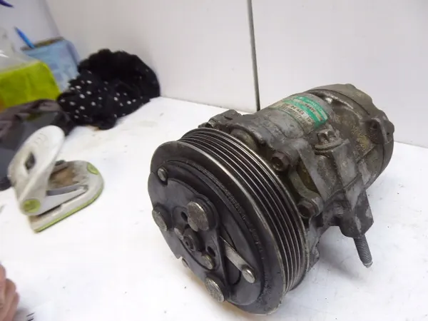 Ilmastointikompressori 1.2 16V Z12XEP Corsa C 03-09 OEM image 2