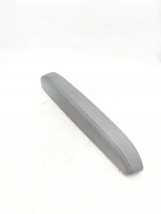 Accoudoir Toyota OEM 864660E030 - État d'occasion image 2