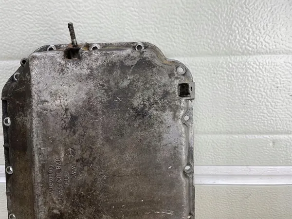 AUDI A4 B5 A6 C4 V6 Oljesump 078103604H image 4