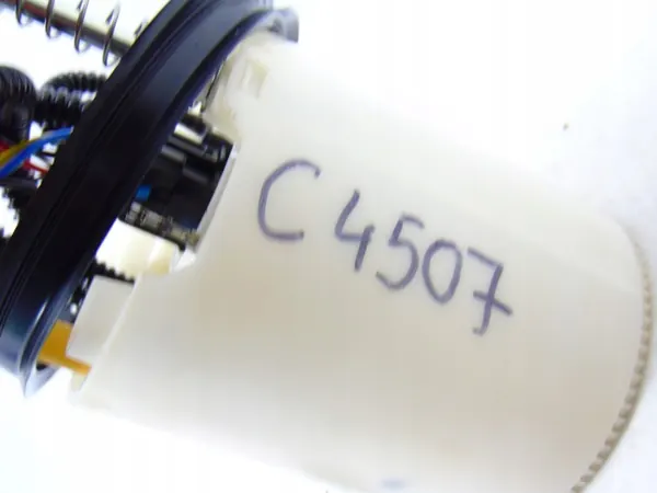 Brandstofpomp Skoda Octavia III 5E VW Golf VII 1.6 TDI image 3