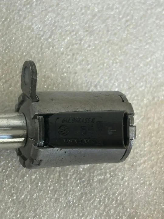Sensor válvula pressão óleo usado OEM 04L906455B image 4