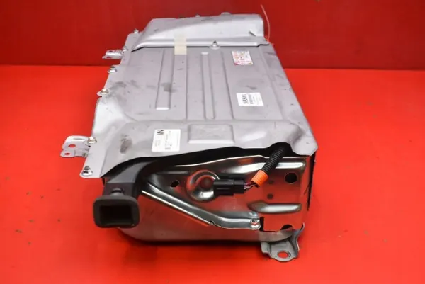 Batería usada OEM G9280-K0011 para Toyota Yaris Cross image 7