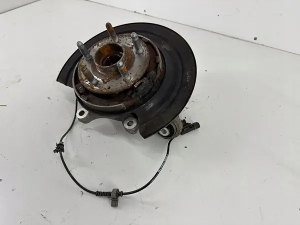 Moyeu roue arrière gauche OEM 84089877 Chevrolet image 3
