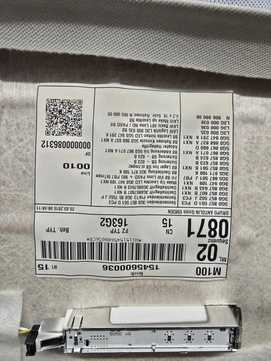 Luz techo VW Passat B8 OEM 3G0857551D image 6