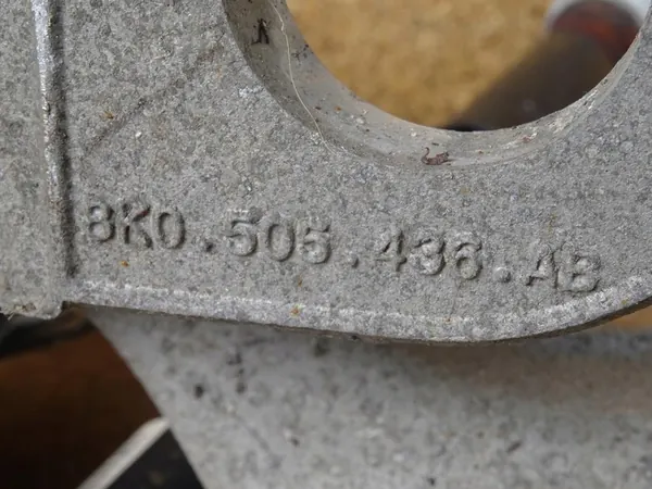 AUDI A4 B8 8K Braccio Oscillante Destro Posteriore con Ammortizzatore OEM image 7