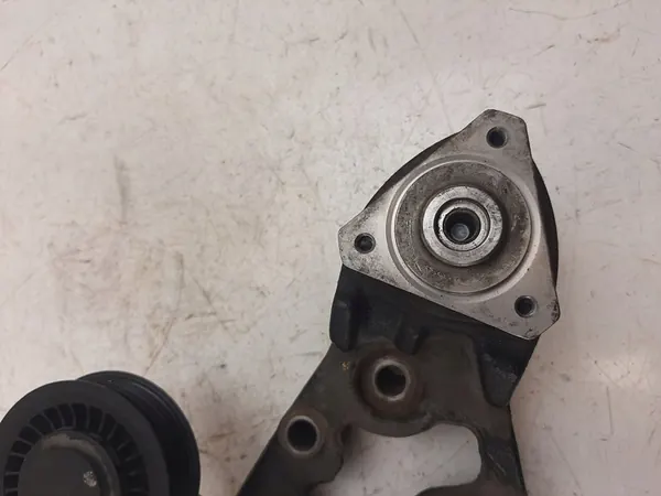 Volkswagen Crafter 2010 Vaihtovirtapatterin kiristin image 2