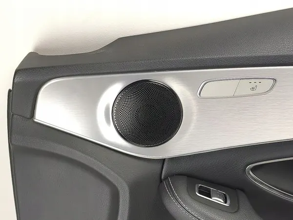 OEM A2055401492 Tapicería Puerta Derecha Delantera Mercedes C W205 image 3