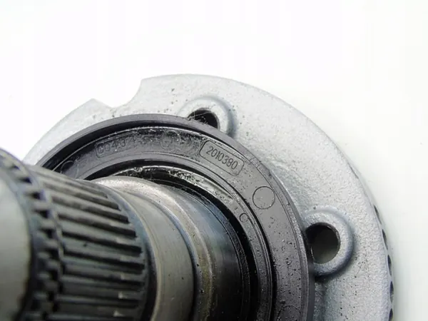OEM P9XM-7K780-BAWK3 Front-Kardanwelle Flansch image 3