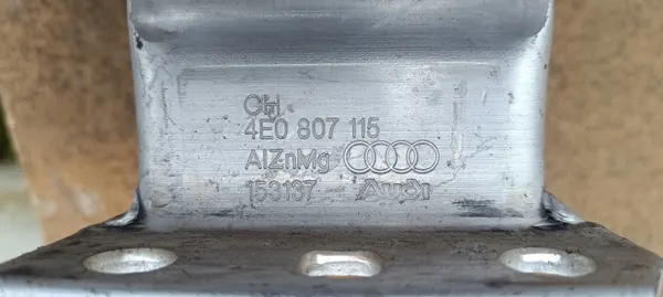 Audi A8 D3 Etupuskurinvahviste OEM 4E0807111A image 8
