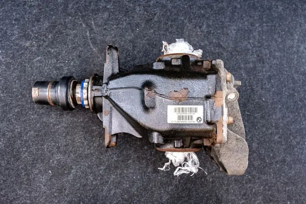 Diferencial trasero BMW 3 F30 F35 F31 7605591 image 5