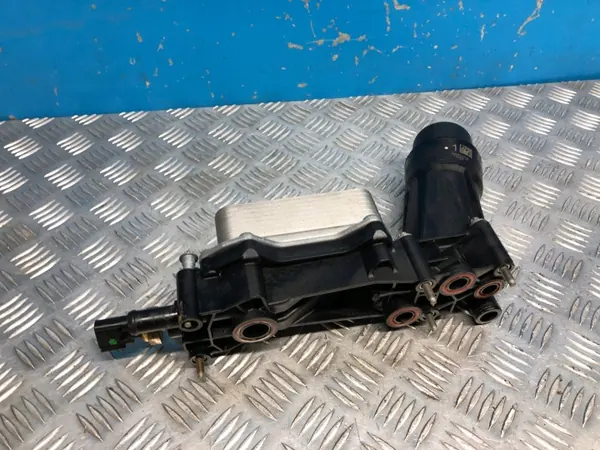 Öljynsuodattimen Kiinnike OEM 68308741AB image 3